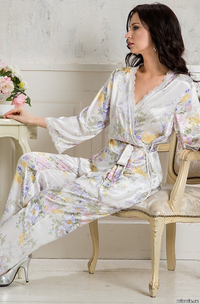 Длинный халат Mia-Amore  купить со скидкой в секс шопе  Женское белье, одежда  Домашняя одежда